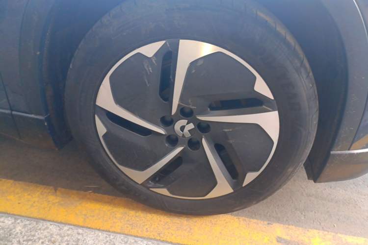 Used Nio ES6 2024 75 kWh Right Front Wheel Hub