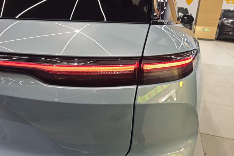 Used Nio ES6 2024 75 kWh Right Rear Taillight