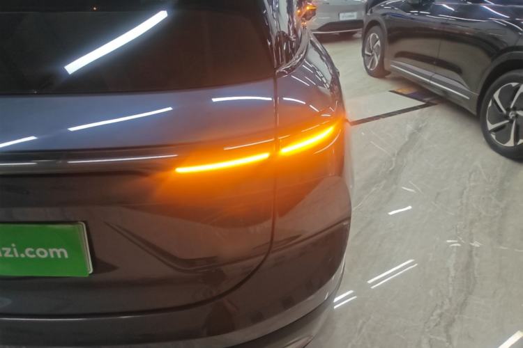 Used Nio ES6 2024 75 kWh Right Rear Taillight