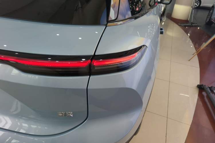 Used Nio ES6 2024 75 kWh Right Rear Taillight