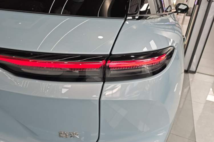 Used Nio ES6 2024 75 kWh Right Rear Taillight