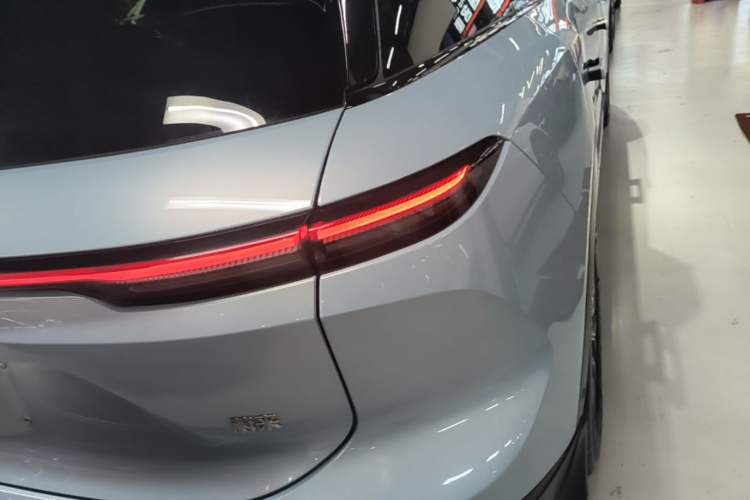 Used Nio ES6 2024 75 kWh Right Rear Taillight