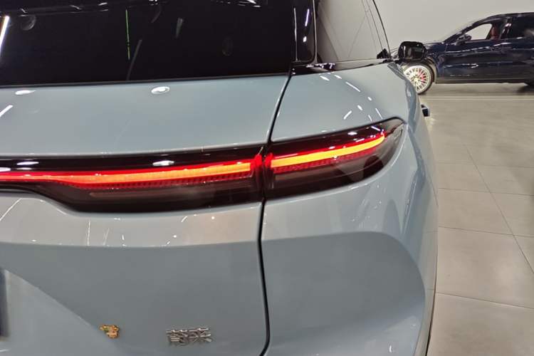 Used Nio ES6 2024 75 kWh Right Rear Taillight