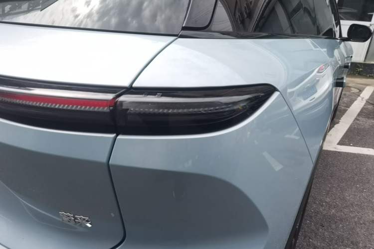 Used Nio ES6 2024 75 kWh Right Rear Taillight