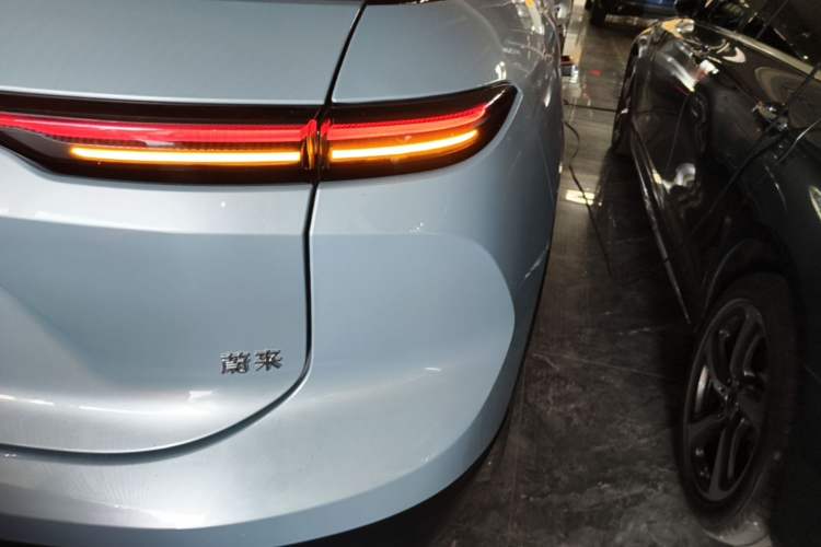 Used Nio ES6 2024 75 kWh Right Rear Taillight