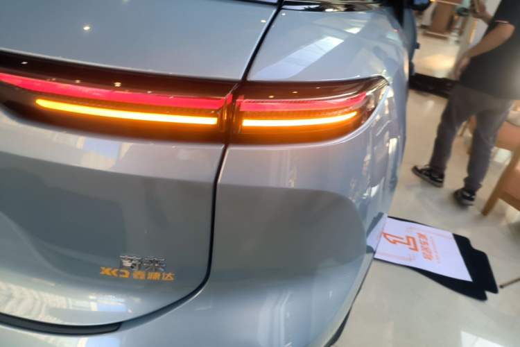Used Nio ES6 2024 75 kWh Right Rear Taillight