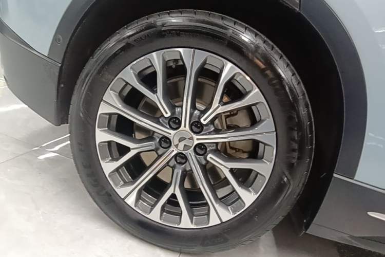 Used Nio ES6 2024 75 kWh Right Rear Wheel Hub