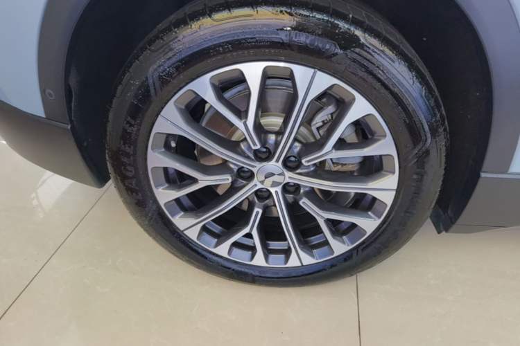Used Nio ES6 2024 75 kWh Right Rear Wheel Hub