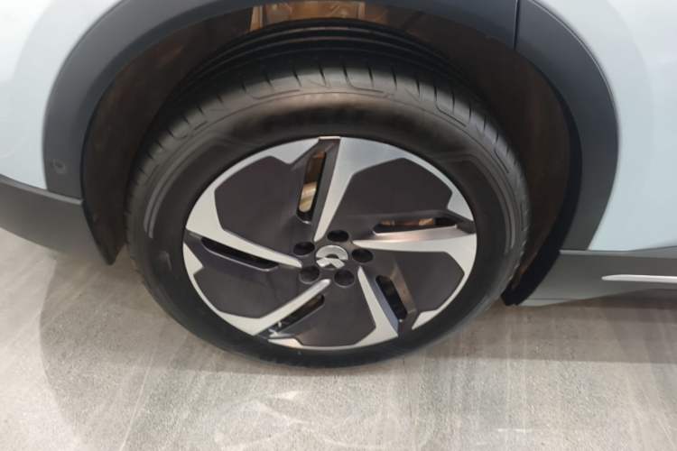 Used Nio ES6 2024 75 kWh Right Rear Wheel Hub