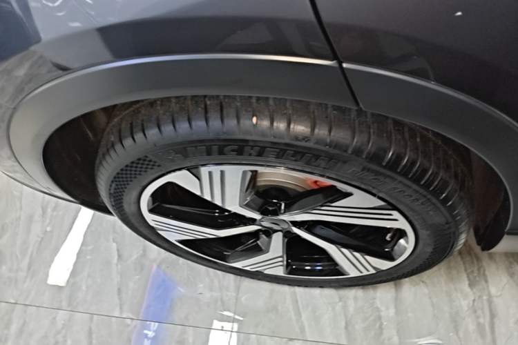 Used Nio ES6 2024 75 kWh Right Rear Wheel Hub