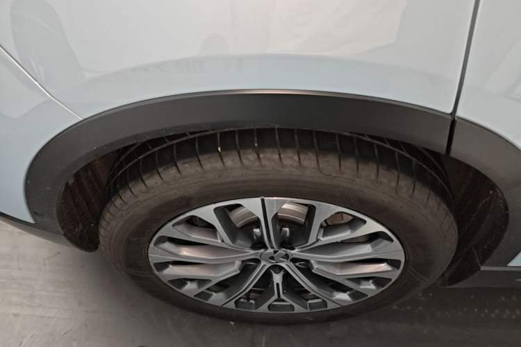 Used Nio ES6 2024 75 kWh Right Rear Wheel Hub