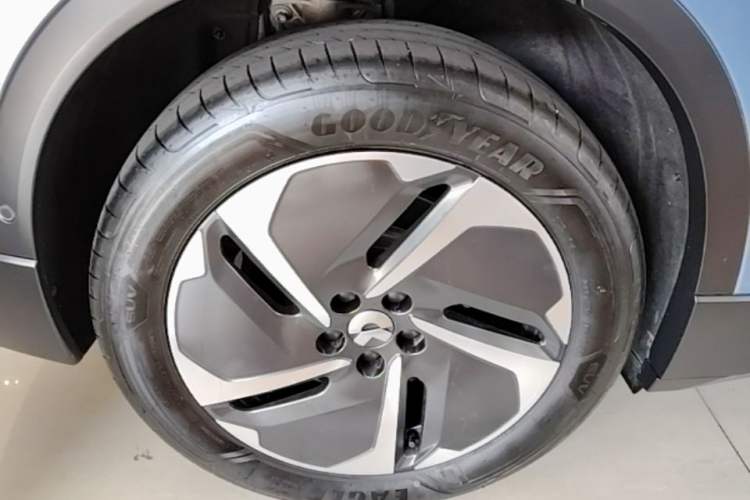 Used Nio ES6 2024 75 kWh Right Rear Wheel Hub