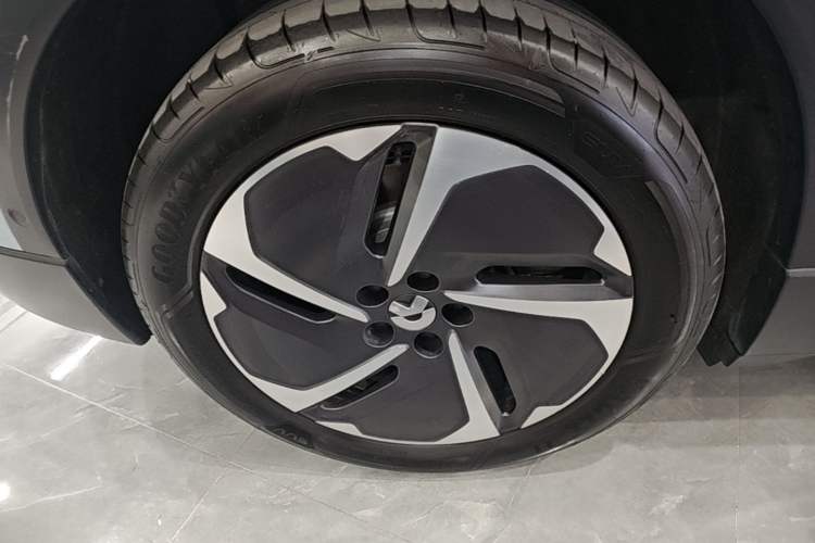 Used Nio ES6 2024 75 kWh Right Rear Wheel Hub