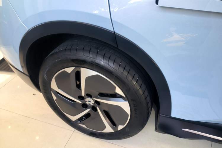Used Nio ES6 2024 75 kWh Right Rear Wheel Hub