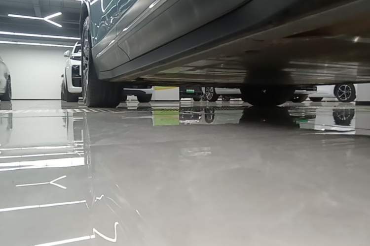 Used Nio ES6 2024 75 kWh Right Side Sill