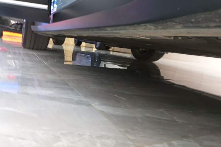 Used Nio ES6 2024 75 kWh Right Side Sill