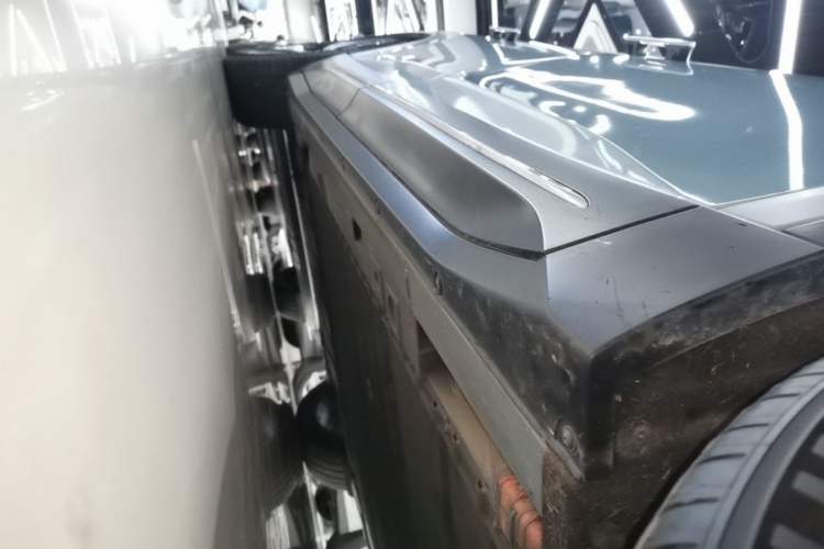 Used Nio ES6 2024 100kWh Right Side Sill