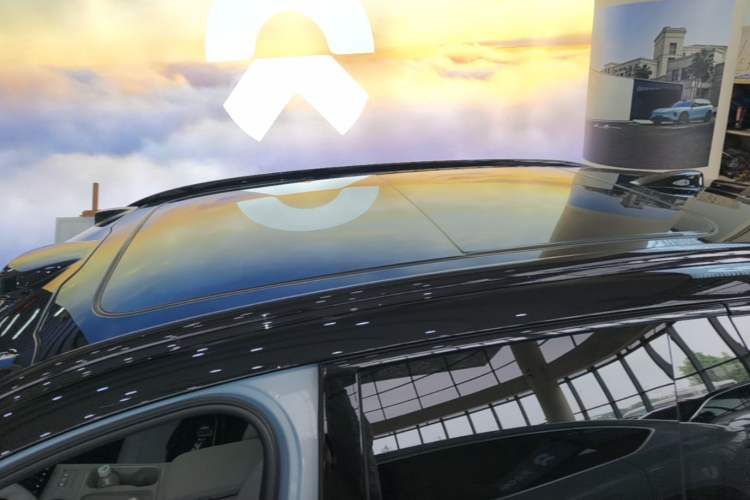 Used Nio ES6 2024 75 kWh Roof
