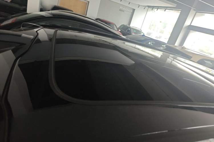 Used Nio ES6 2024 75 kWh Roof