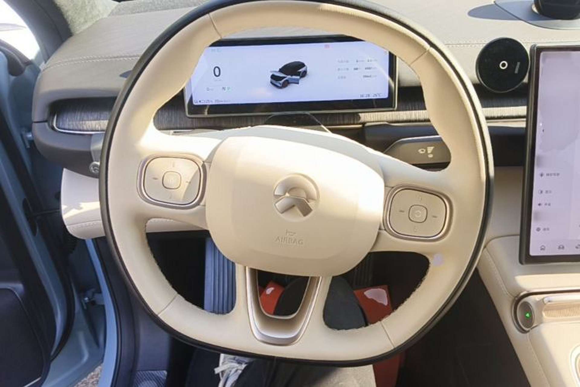 Used Nio ES6 2024 75 kWh Steering Wheel