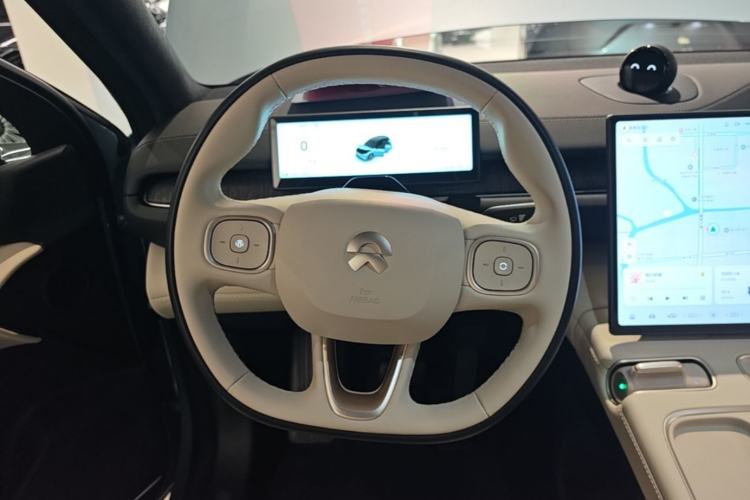 Used Nio ES6 2024 75 kWh Steering Wheel