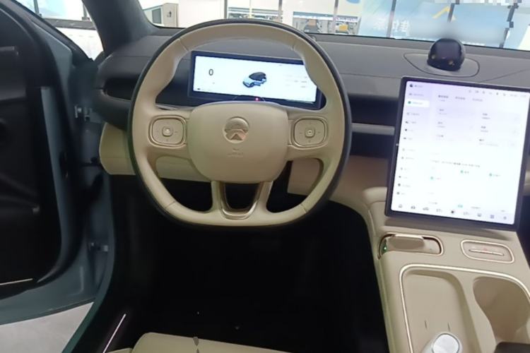 Used Nio ES6 2024 75 kWh Steering Wheel