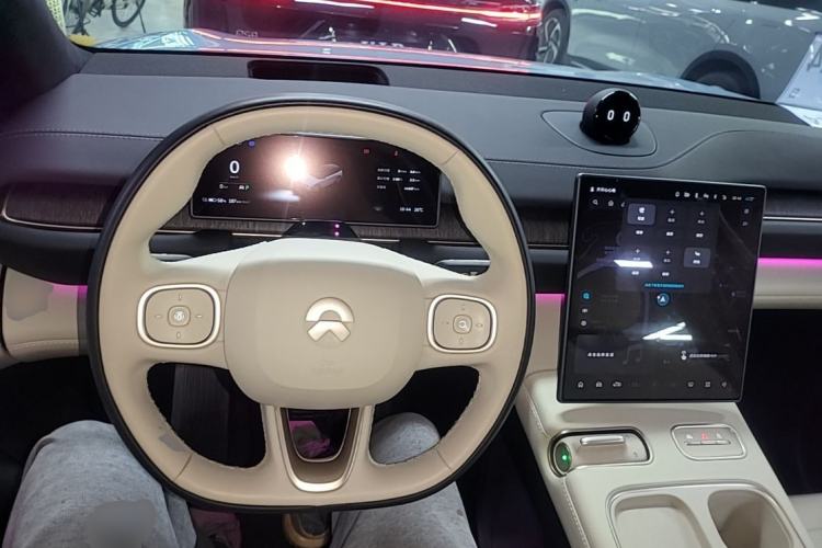 Used Nio ES6 2024 75 kWh Steering Wheel