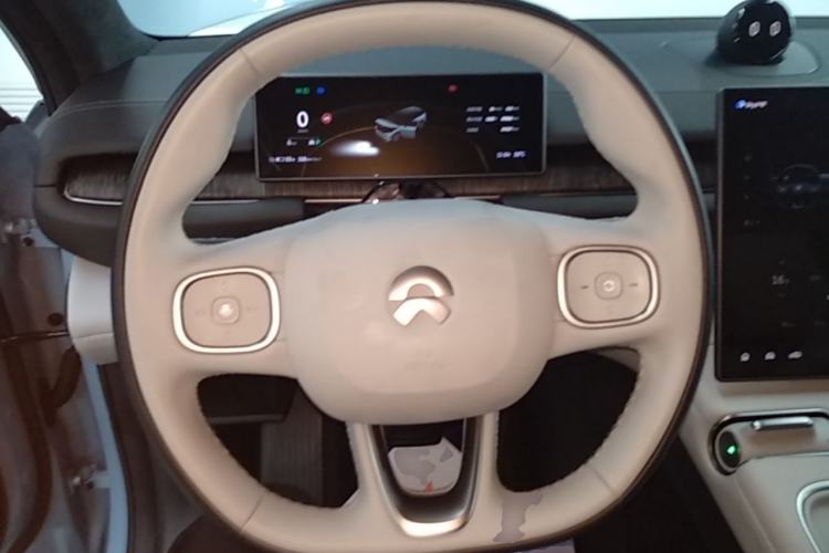 Used Nio ES6 2024 75 kWh Steering Wheel