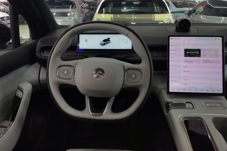 Used Nio ES6 2024 75 kWh Steering Wheel