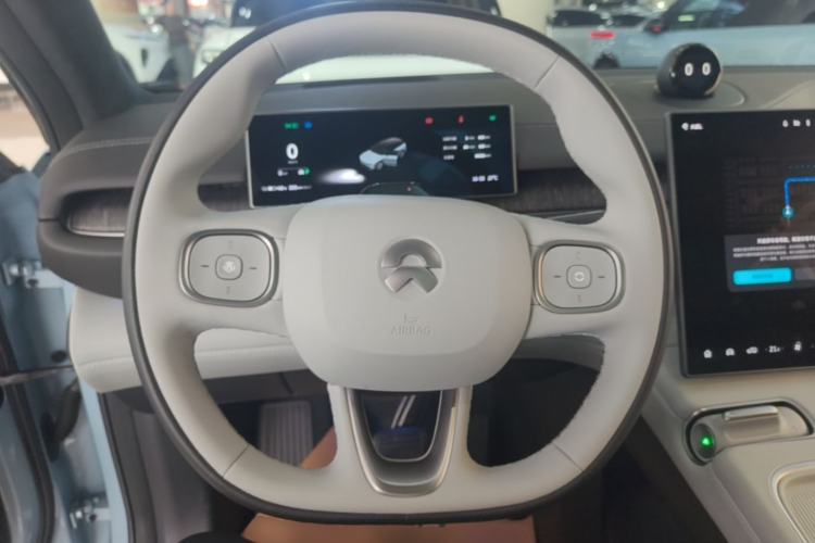 Used Nio ES6 2024 75 kWh Steering Wheel