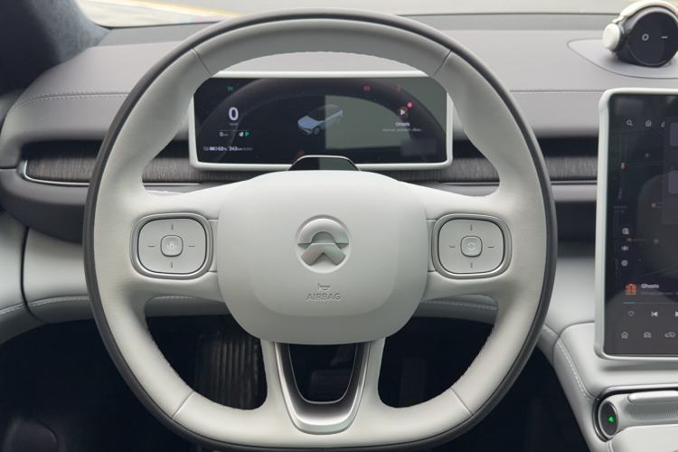 Used Nio ES6 2024 75 kWh Steering Wheel
