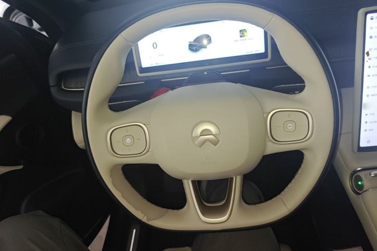 Used Nio ES6 2024 75 kWh Steering Wheel