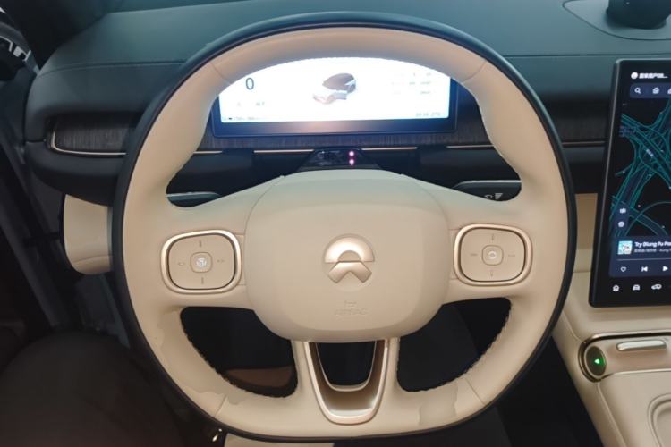 Used Nio ES6 2024 75 kWh Steering Wheel