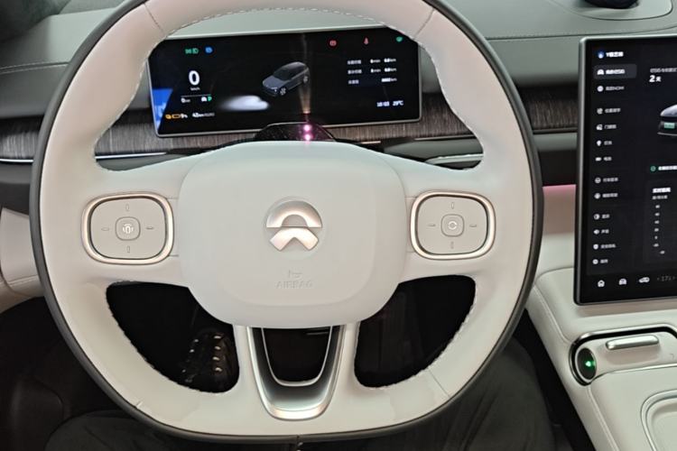 Used Nio ES6 2024 75 kWh Steering Wheel