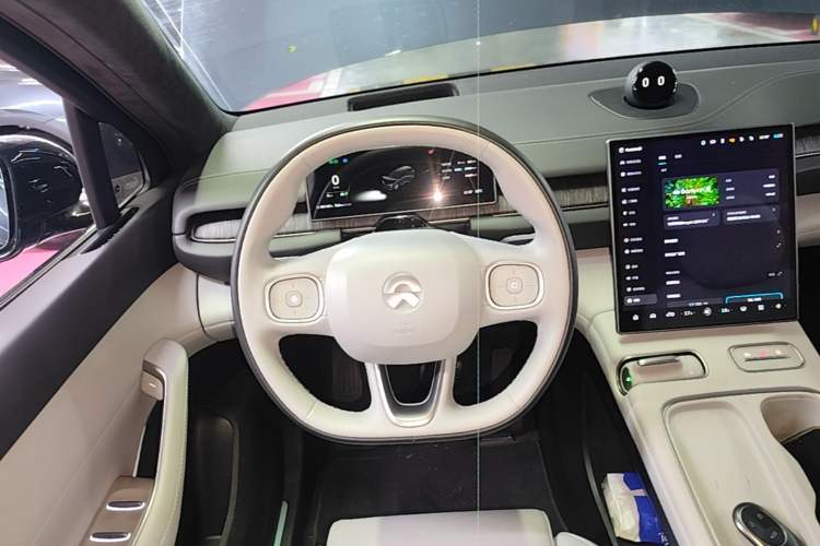 Used Nio ES6 2024 75 kWh Steering Wheel