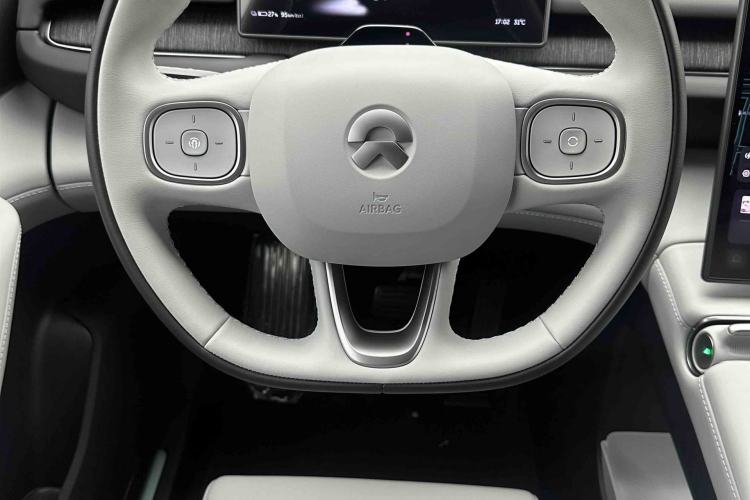 Used Nio ES6 2024 75 kWh Steering Wheel