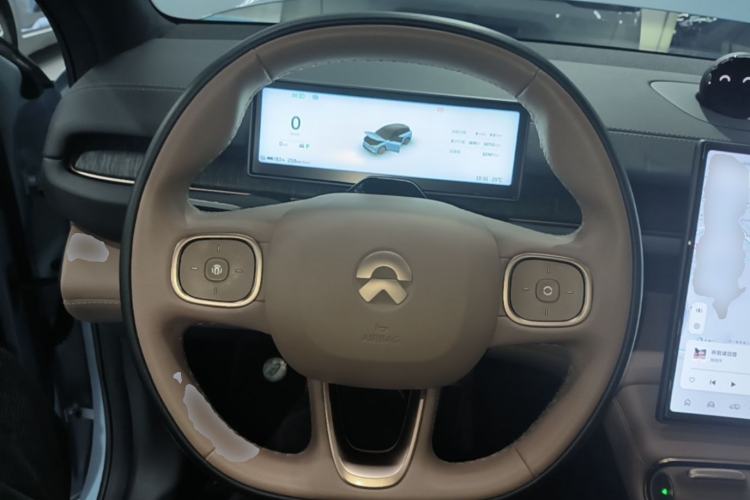 Used Nio ES6 2024 75 kWh Steering Wheel