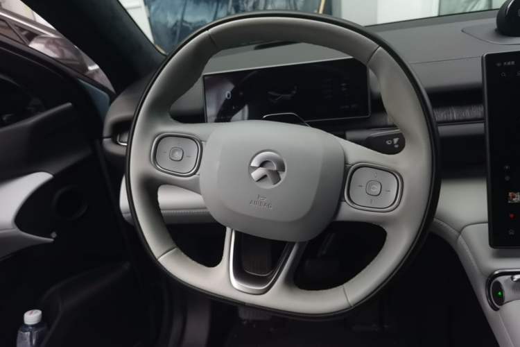 Used Nio ES6 2024 75 kWh Steering Wheel