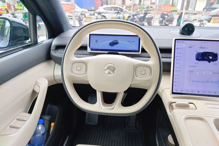 Used Nio ES6 2024 75 kWh Steering Wheel