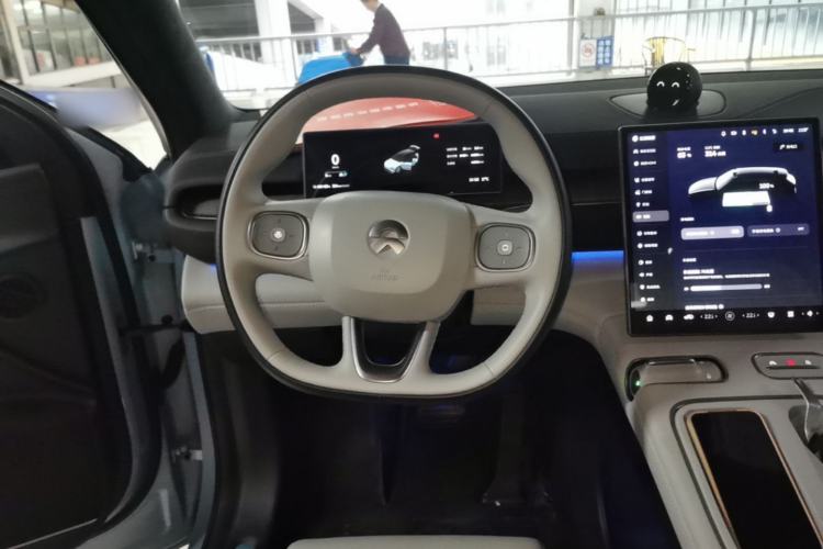 Used Nio ES6 2024 75 kWh Steering Wheel