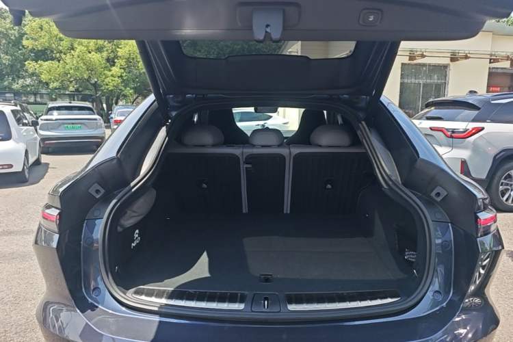 Used Nio ES6 2024 75 kWh Trunk