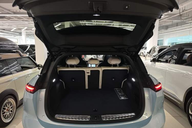 Used Nio ES6 2024 75 kWh Trunk
