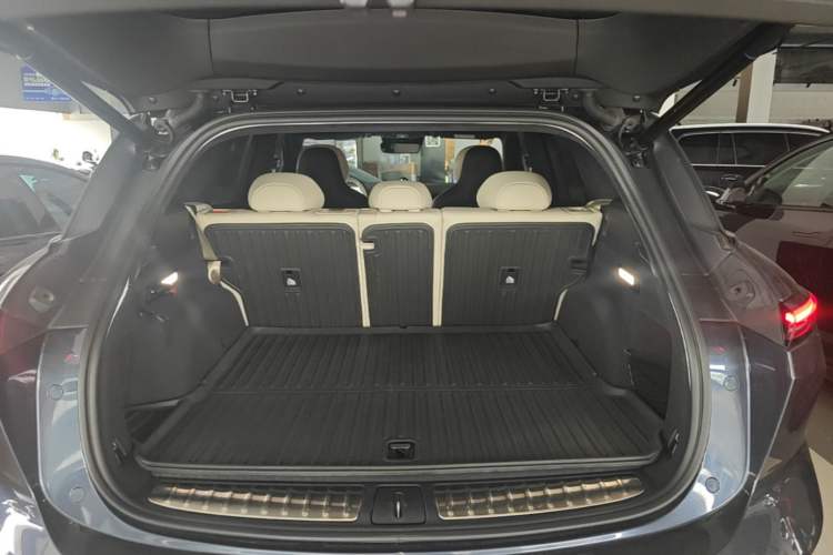 Used Nio ES6 2024 75 kWh Trunk