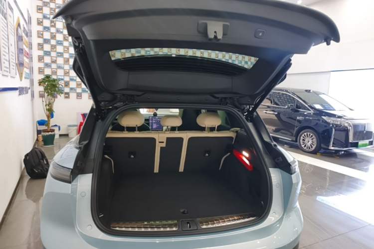 Used Nio ES6 2024 75 kWh Trunk