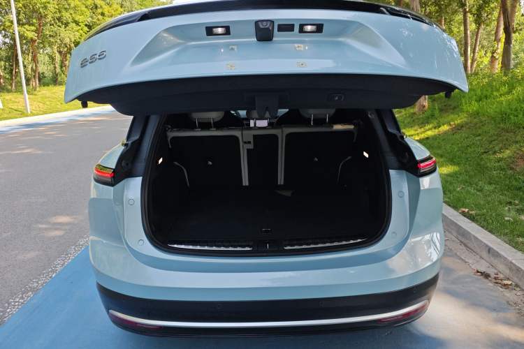 Used Nio ES6 2024 75 kWh Trunk