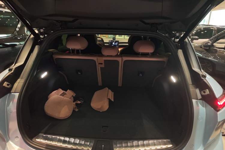 Used Nio ES6 2024 75 kWh Trunk