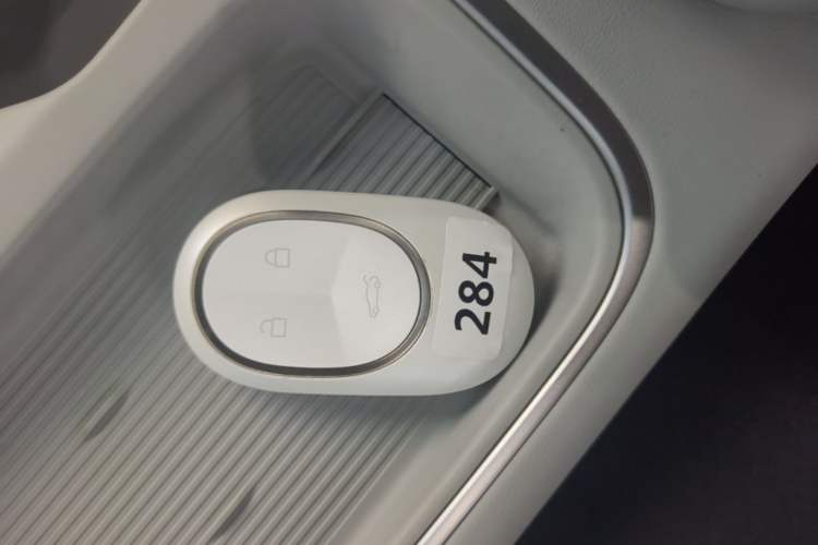 Used Nio ES6 2024 75 kWh Vehicle Key