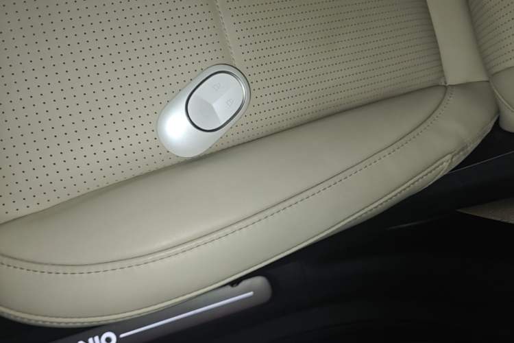 Used Nio ES6 2024 75 kWh Vehicle Key
