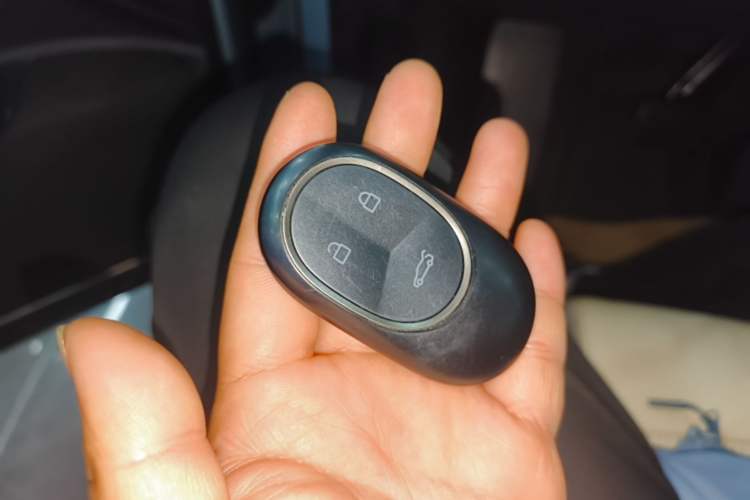 Used Nio ES6 2024 75 kWh Vehicle Key
