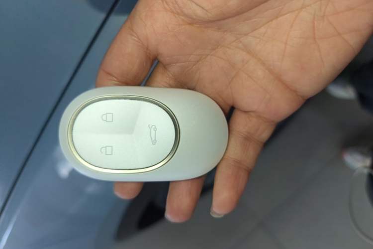 Used Nio ES6 2024 75 kWh Vehicle Key